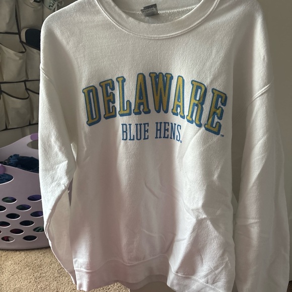 Gildan Tops - Gildan White Crewneck Sweatshirt with Blue and Yellow 'Delaware' Lettering